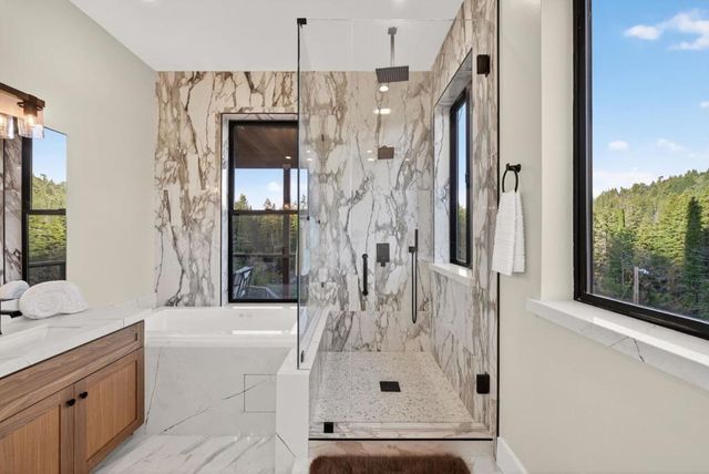 230 Fern Rock Way, Boulder Creek, CA 95006