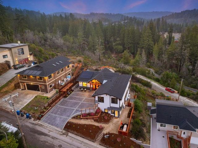 230 Fern Rock Way, Boulder Creek, CA 95006