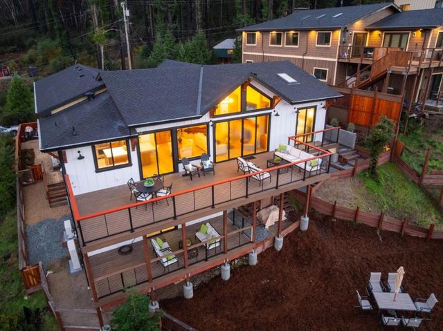 230 Fern Rock Way, Boulder Creek, CA 95006