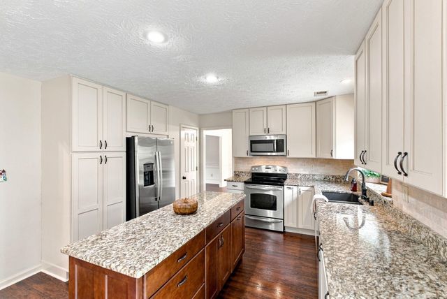449 Amberley Drive, Lexington, KY 40515