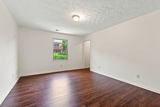 449 Amberley Drive, Lexington, KY 40515