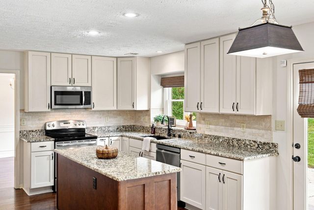 449 Amberley Drive, Lexington, KY 40515
