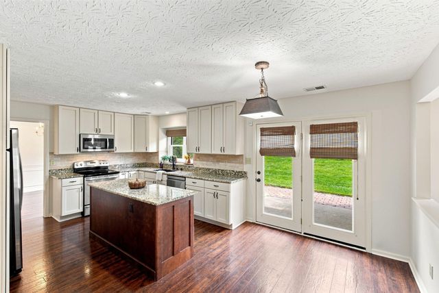 449 Amberley Drive, Lexington, KY 40515