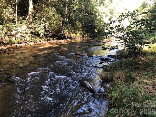000 Moonshine Trail 19, Hendersonville, NC 28792
