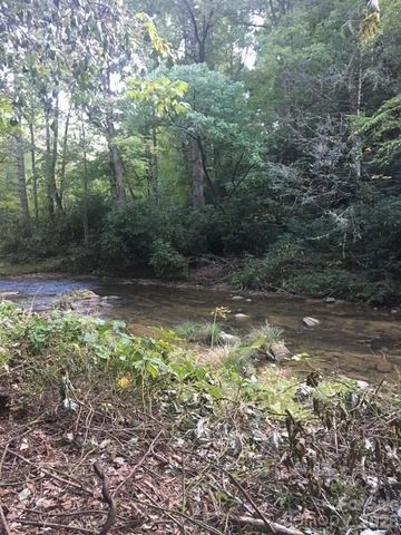 000 Moonshine Trail 19, Hendersonville, NC 28792