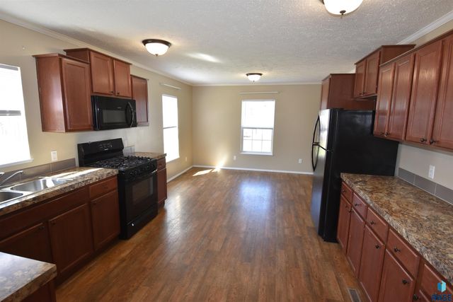 600 N Swan Pl Place, Sioux Falls, SD 57107