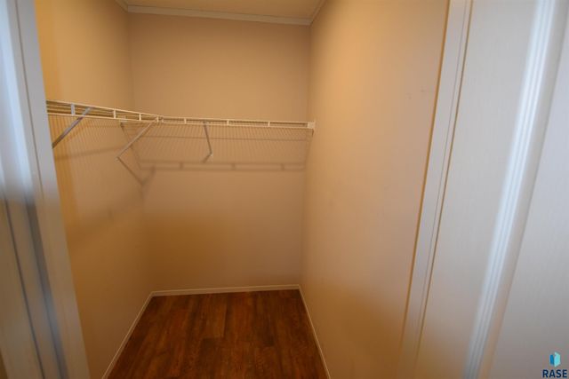 600 N Swan Pl Place, Sioux Falls, SD 57107