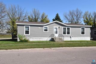 600 N Swan Pl Place, Sioux Falls, SD 57107