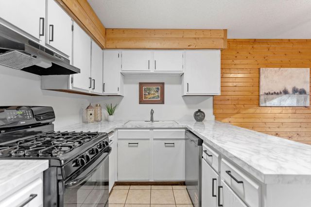 13573 Everton Avenue, Apple Valley, MN 55124