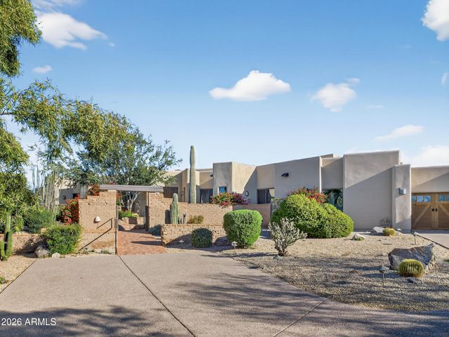 2304 FOX TAIL Trail, Carefree, AZ 85377