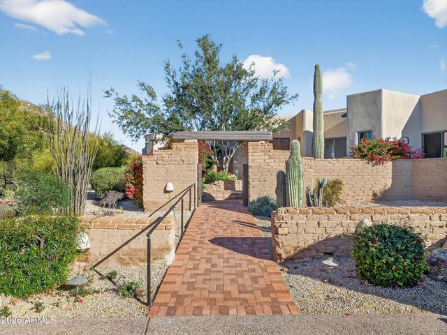 2304 FOX TAIL Trail, Carefree, AZ 85377