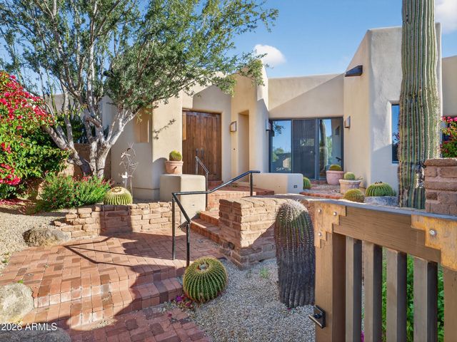 2304 FOX TAIL Trail, Carefree, AZ 85377