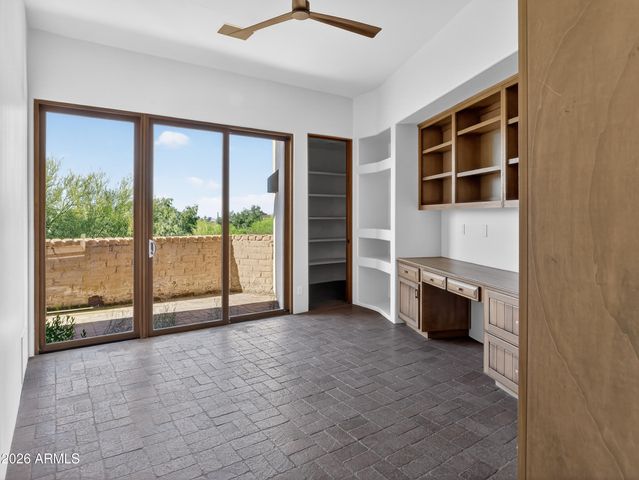 2304 FOX TAIL Trail, Carefree, AZ 85377