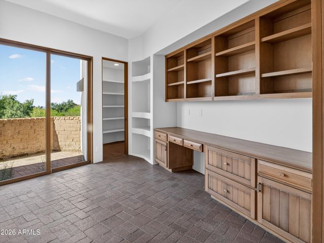 2304 FOX TAIL Trail, Carefree, AZ 85377