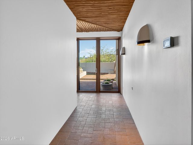 2304 FOX TAIL Trail, Carefree, AZ 85377