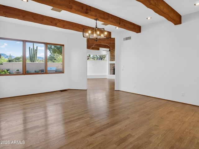 2304 FOX TAIL Trail, Carefree, AZ 85377