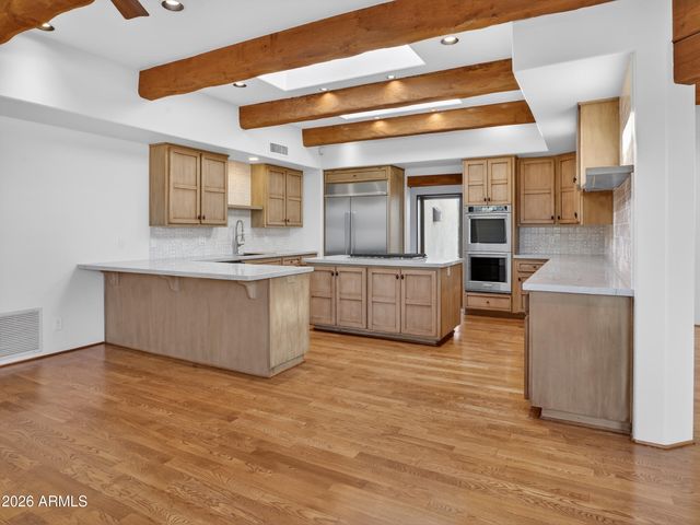 2304 FOX TAIL Trail, Carefree, AZ 85377