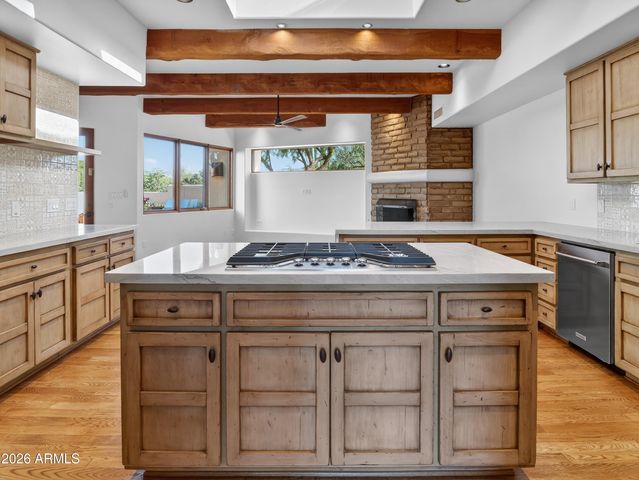 2304 FOX TAIL Trail, Carefree, AZ 85377