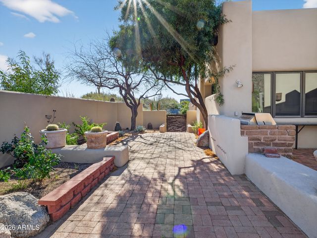 2304 FOX TAIL Trail, Carefree, AZ 85377