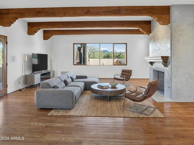 2304 FOX TAIL Trail, Carefree, AZ 85377