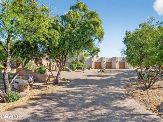 2304 FOX TAIL Trail, Carefree, AZ 85377