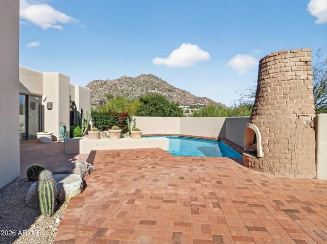 2304 FOX TAIL Trail, Carefree, AZ 85377