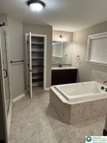 3920 White Barn Lane, Bethlehem Twp, PA 18045