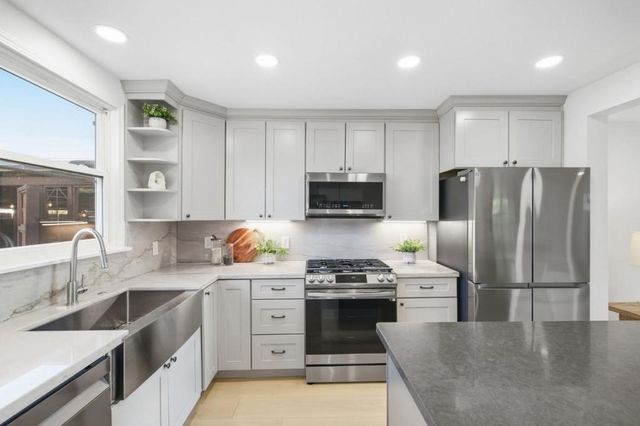 797 6th Avenue, Redwood City, CA 94063