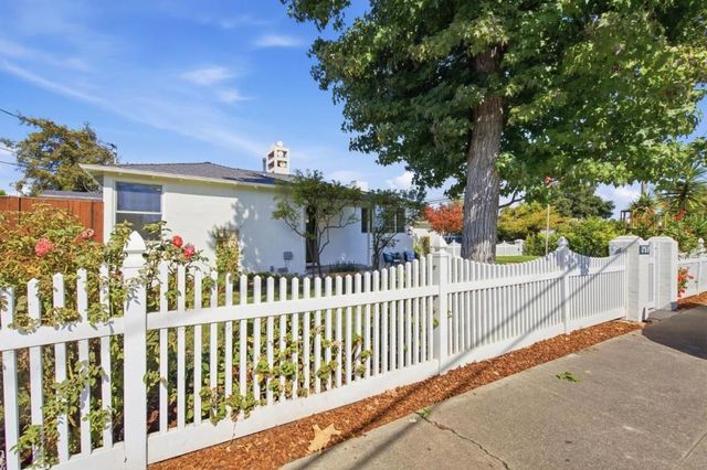 797 6th Avenue, Redwood City, CA 94063