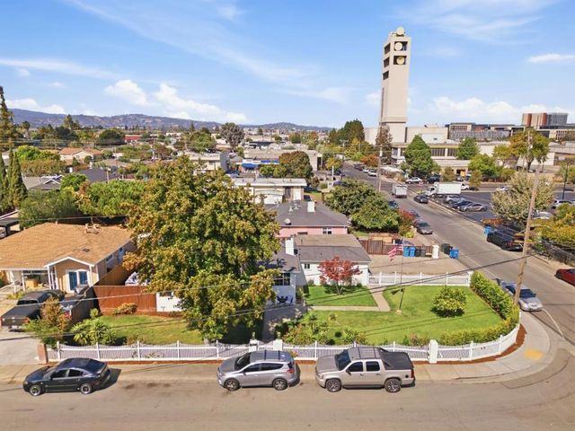 797 6th Avenue, Redwood City, CA 94063