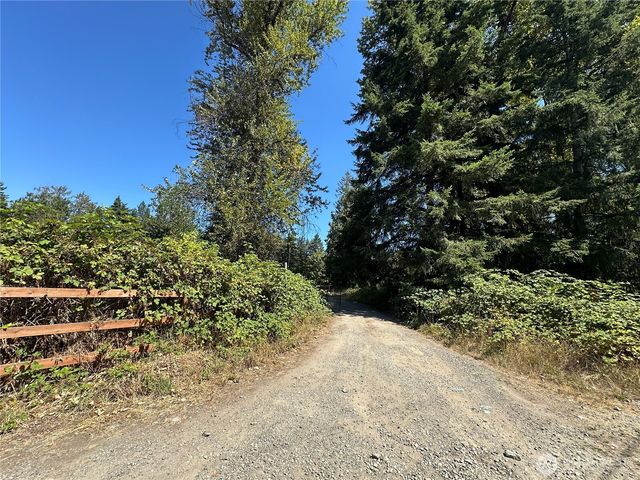 18646 Byers Road SE, Maple Valley, WA 98038