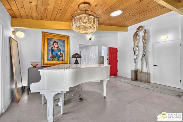 796 E Racquet Club Road, Palm Springs, CA 92262