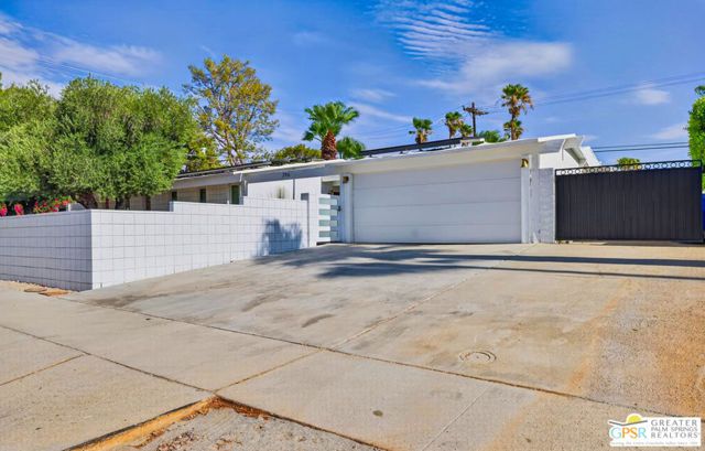 796 E Racquet Club Road, Palm Springs, CA 92262