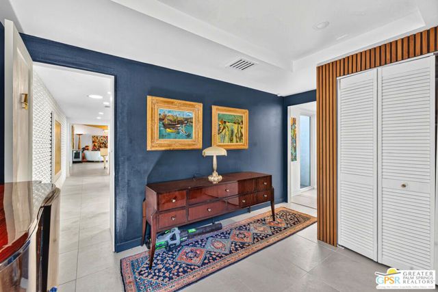 796 E Racquet Club Road, Palm Springs, CA 92262
