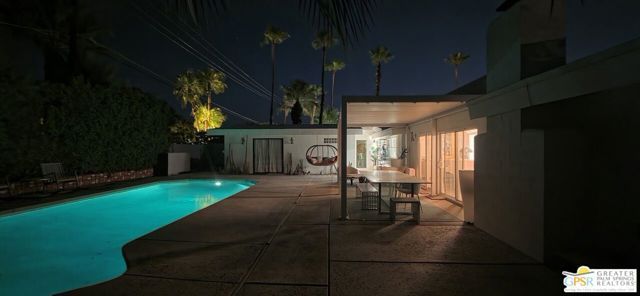 796 E Racquet Club Road, Palm Springs, CA 92262