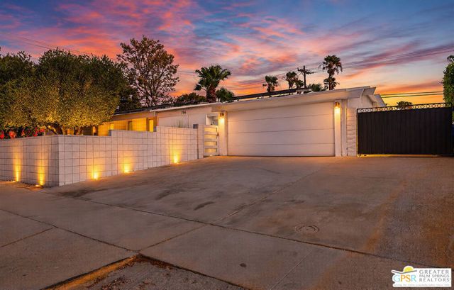 796 E Racquet Club Road, Palm Springs, CA 92262