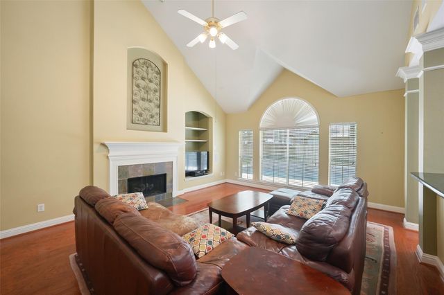 49 N Greenvine Circle, The Woodlands, TX 77382