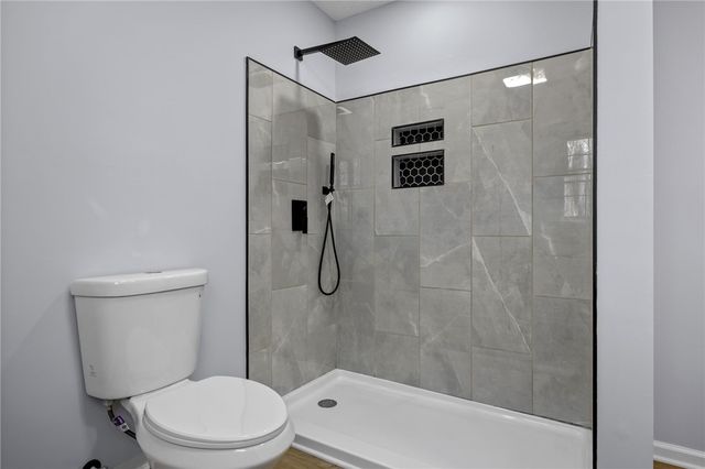 242 Hawk Lane, Fountain Inn, SC 29644