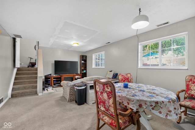 1317 Chesterfield Drive, Anderson, IN 46012