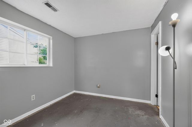 1317 Chesterfield Drive, Anderson, IN 46012