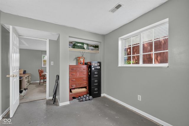 1317 Chesterfield Drive, Anderson, IN 46012