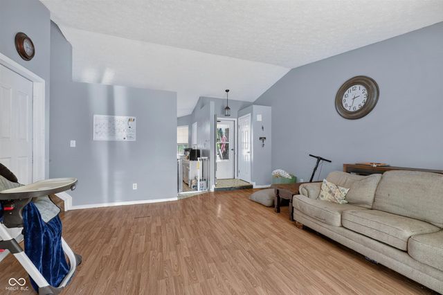 1317 Chesterfield Drive, Anderson, IN 46012