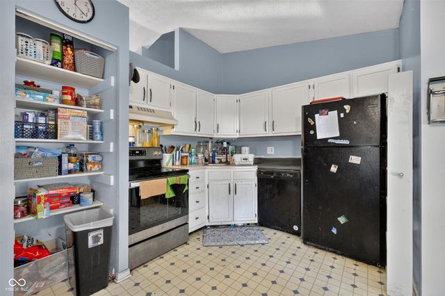 1317 Chesterfield Drive, Anderson, IN 46012