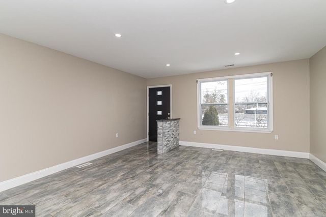 6010 LEXINGTON AVE, Pennsauken, NJ 08109