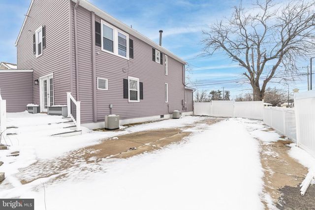 6010 LEXINGTON AVE, Pennsauken, NJ 08109