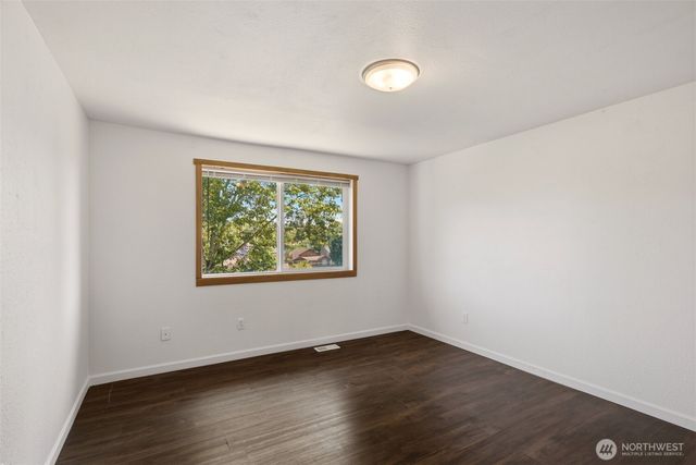 5807 S Ferdinand Street, Tacoma, WA 98409