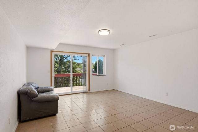 5807 S Ferdinand Street, Tacoma, WA 98409