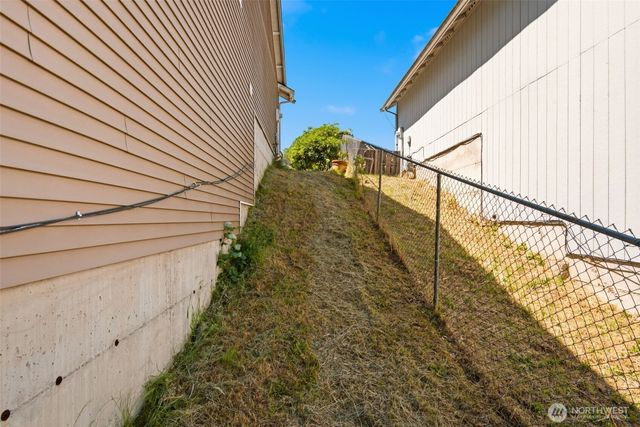 5807 S Ferdinand Street, Tacoma, WA 98409
