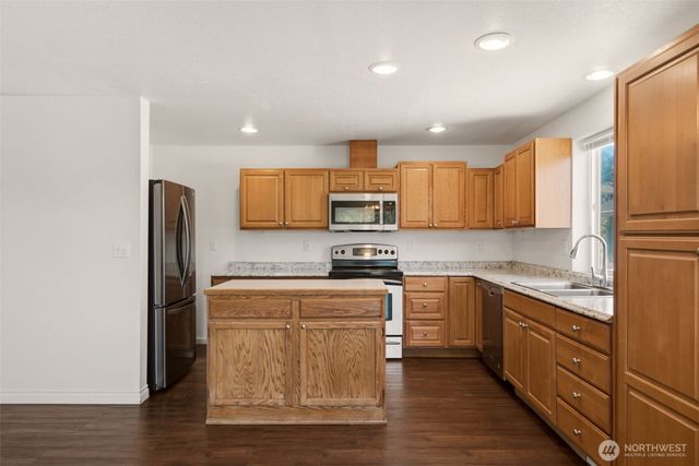 5807 S Ferdinand Street, Tacoma, WA 98409