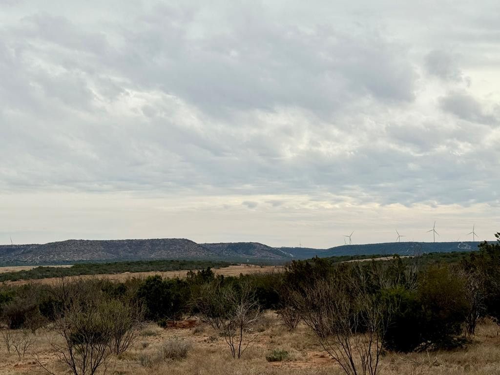 Image 12 of property listing at 537 Lone Mills Road, Robert Lee, TX 76945